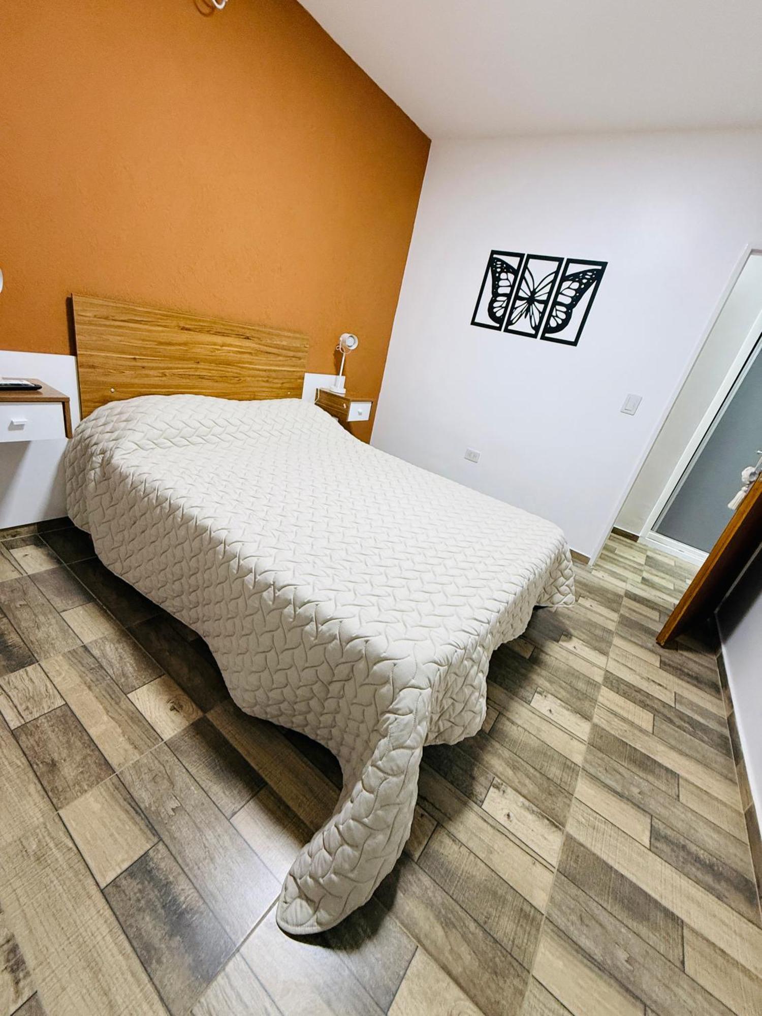 Pensión Espectacular Departamento En ,avenida San Martin 2248